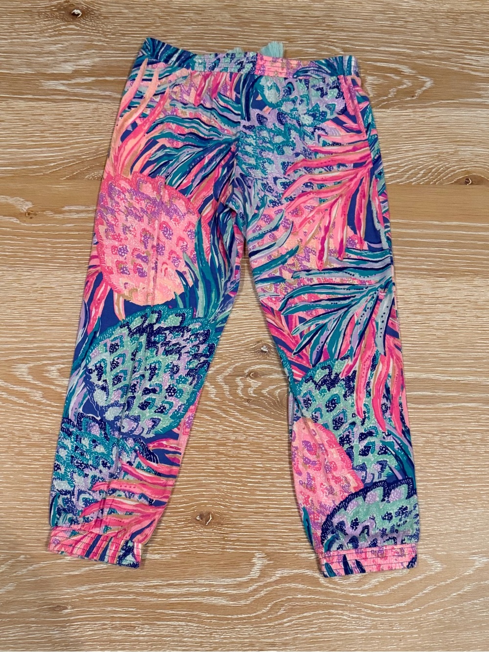 Like New! Set of three Lilly Pulitzer pants - Picture 3 of 7